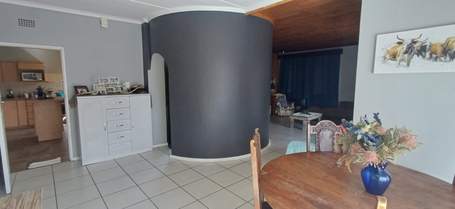 5 Bedroom Property for Sale in Morelig Free State